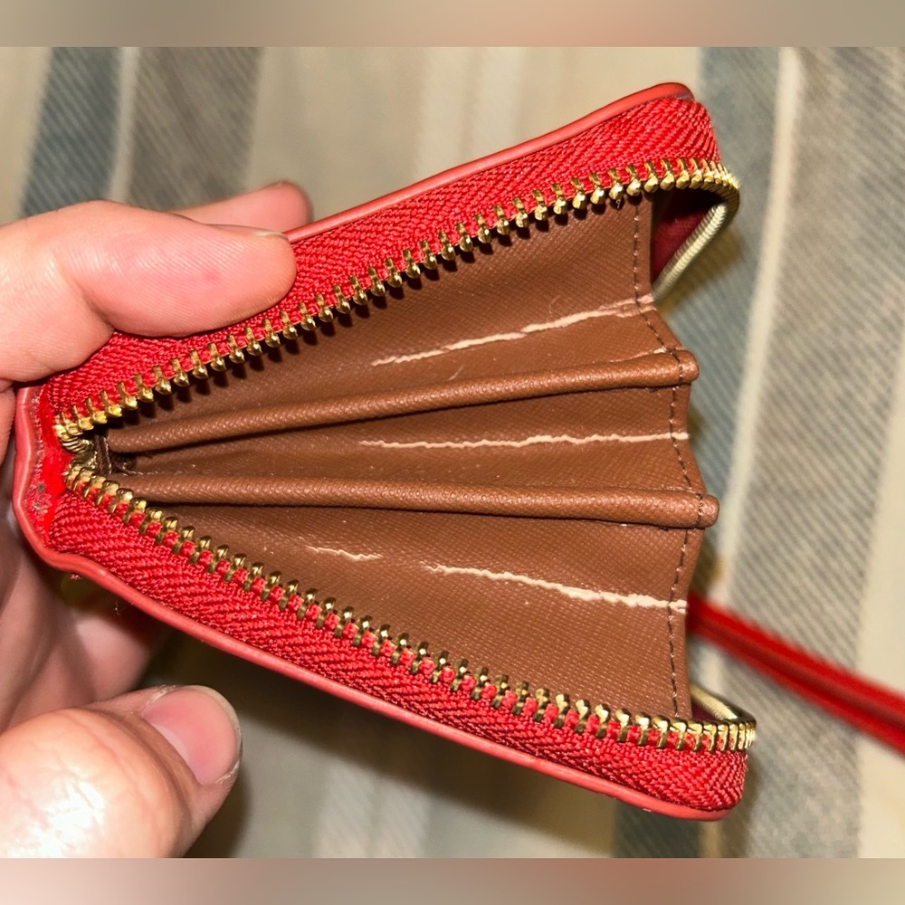 Fossil Emma Zip Around Red Leather Wristlet Wallet - image 8